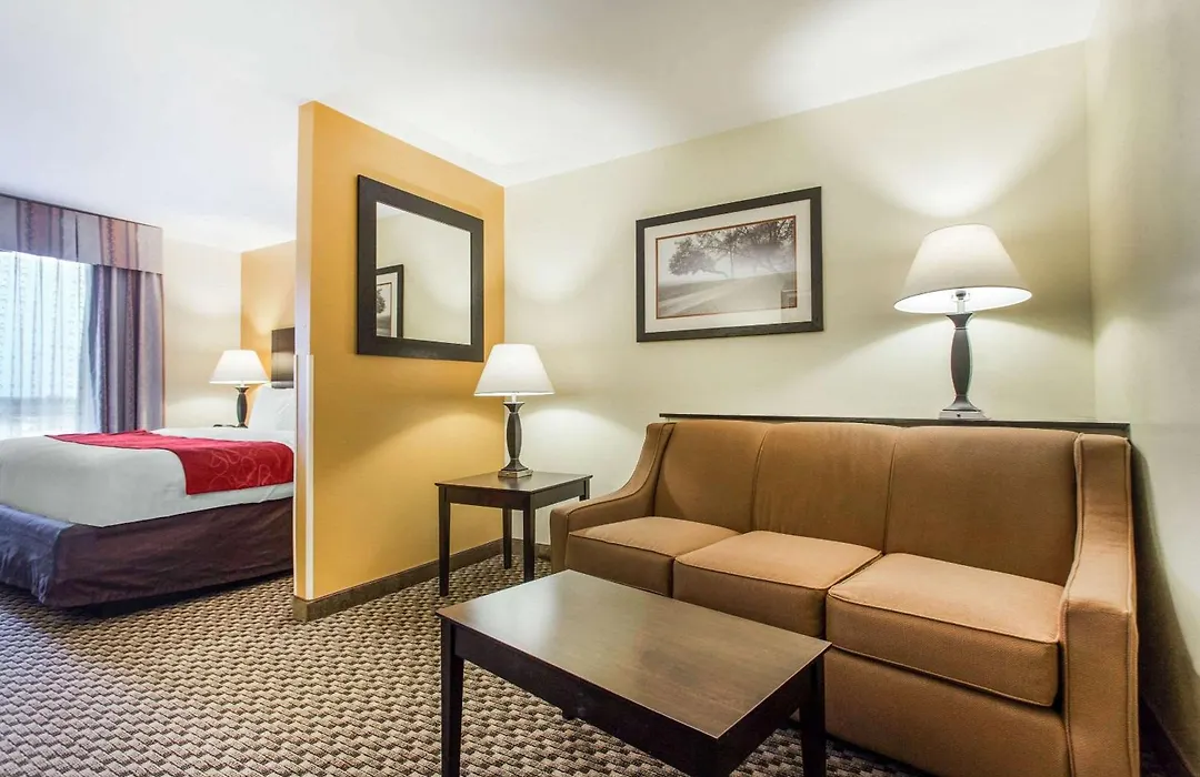 Comfort Suites Clinton Near Presbyterian College-1