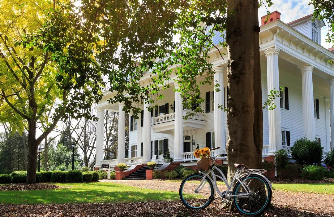 The Twelve Oaks Bed & Breakfast-1