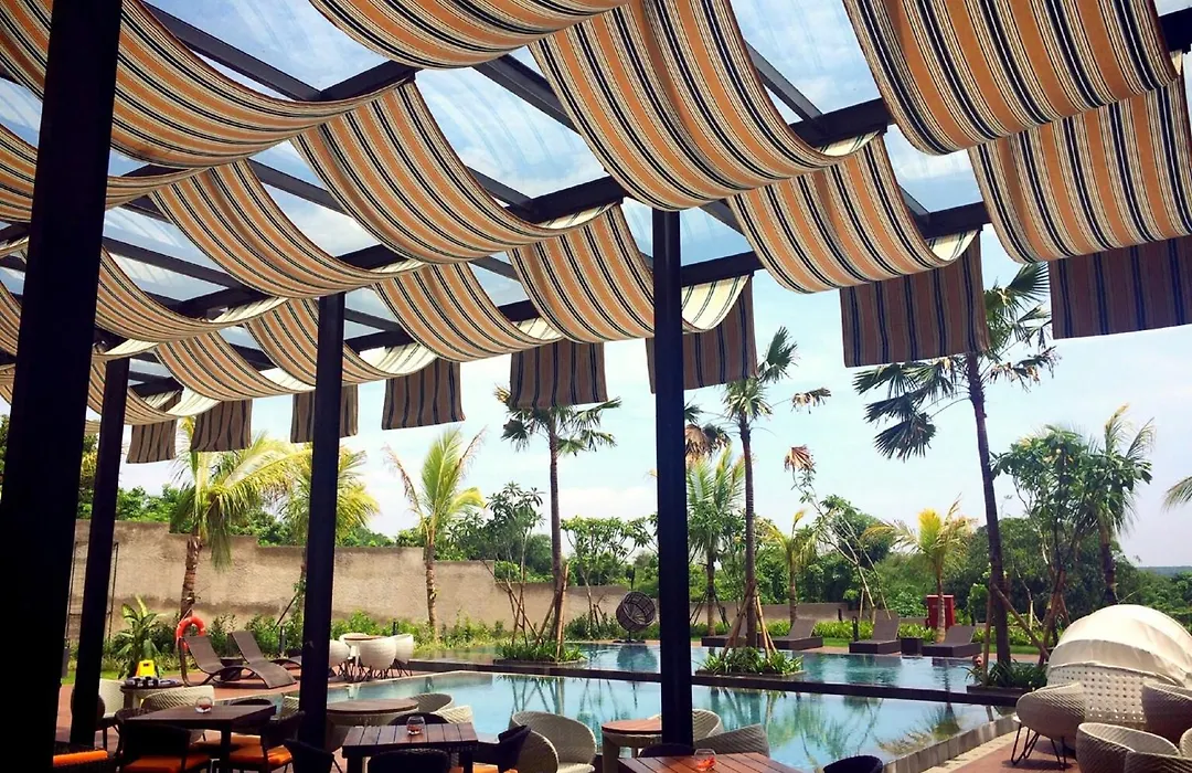Harper Purwakarta By Aston-1
