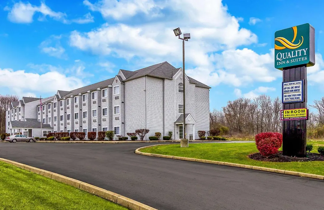 Quality Inn & Suites North Lima - Boardman-1
