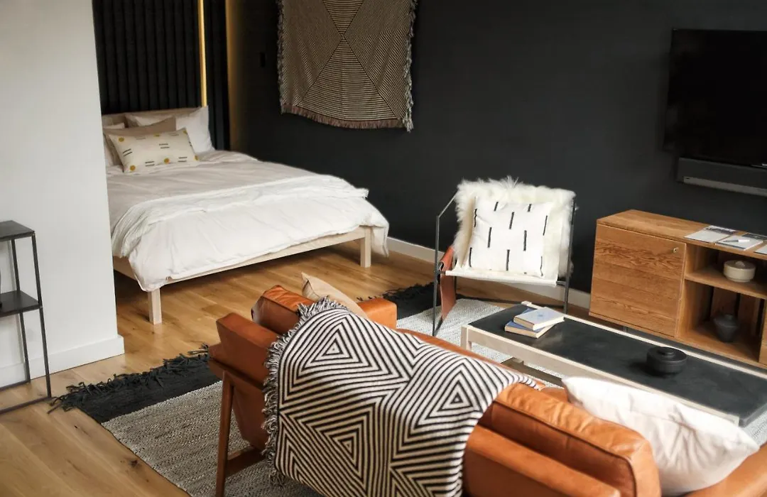 Lokal Hotel Fishtown-1