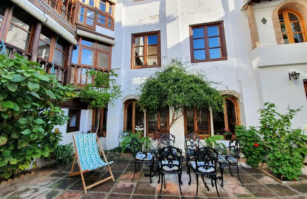 Casa Del Aljarife-1