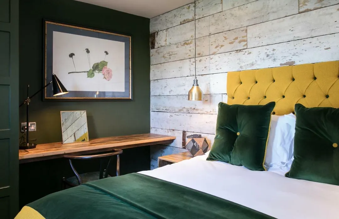 The Green Dragon Inn-1