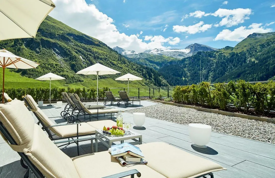 Hotel Berghof Crystal Spa & Sports-1