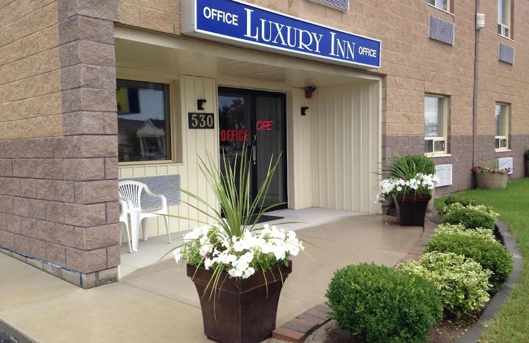 Luxury Inn-1