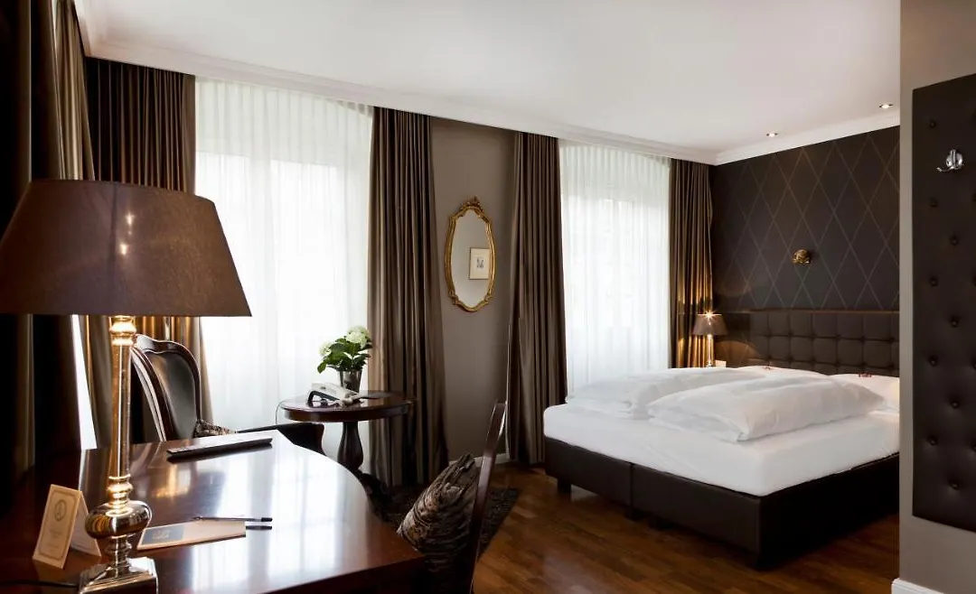 Gutwinski Hotel-1