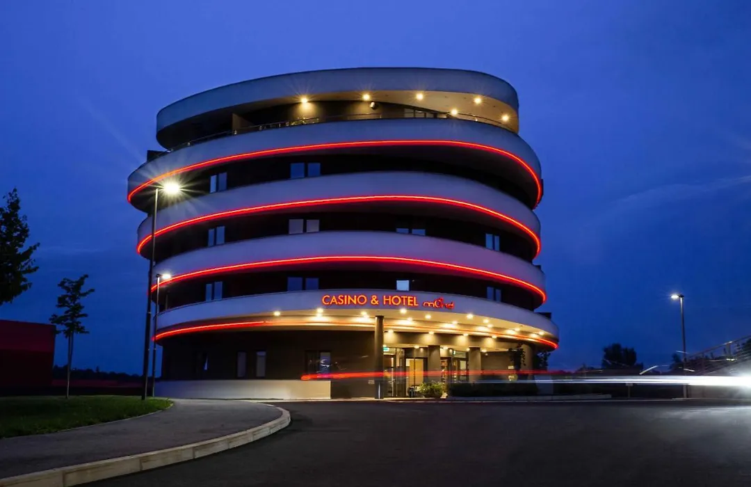 Mond, Resort&Entertainment-1