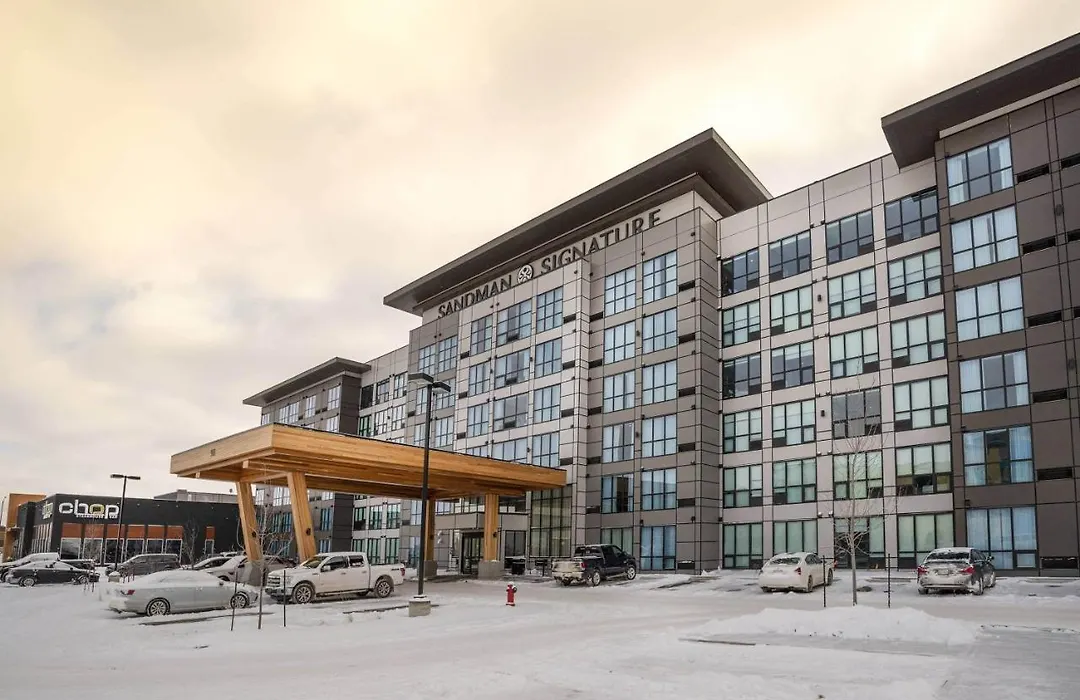 Sandman Signature Sherwood Park Hotel-1