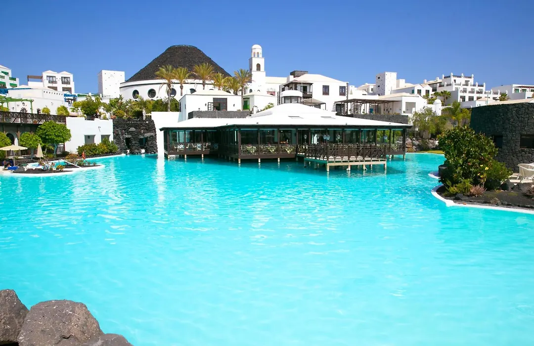 Hotel Livvo Volcan Lanzarote-1