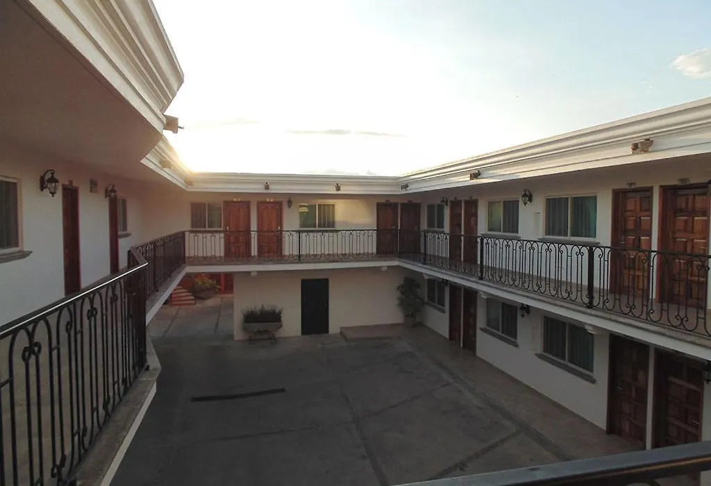 Hotel Hacienda-1