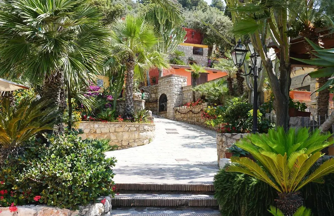 Aeneas' Landing Resort-1