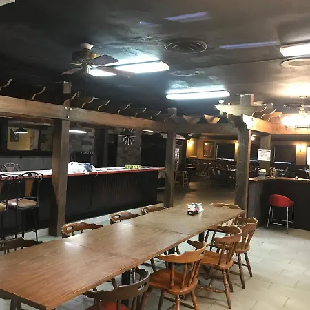 Linder Motor Lodge-3
