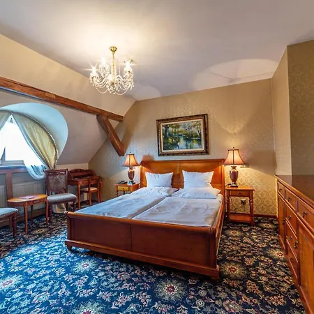 Chateau Zbiroh-2