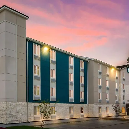 Woodspring Suites Lake Jackson-2