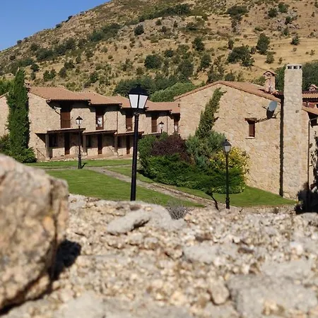 Hotel Ribera Del Corneja-3