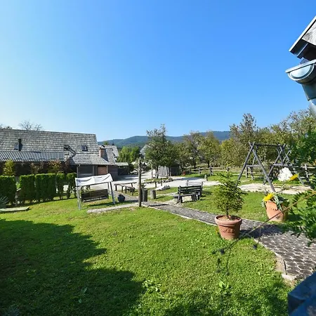 Plitvice Lakes Hotel Ethno Houses-2