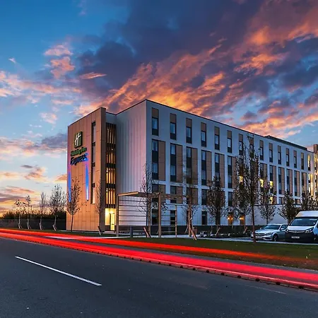 Holiday Inn Express - Bicester By Ihg-2