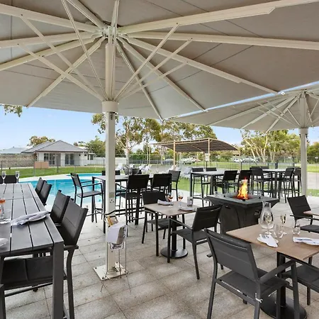 Sanctuary Inn On Westernport-3