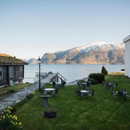 Leikanger Fjordhotel - Unike Hoteller-3
