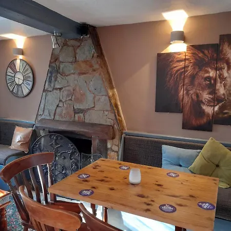 The Golden Lion Inn-2