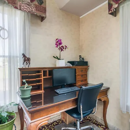Rodeway Inn-2