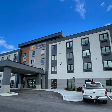 Comfort Inn & Suites-2