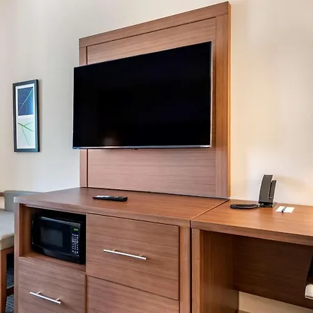 Comfort Suites Grandview - Kansas City-2