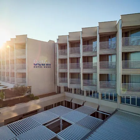 Carine Hotel Delfin-3
