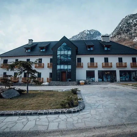 Hotel Kulla E Bajraktarit-3