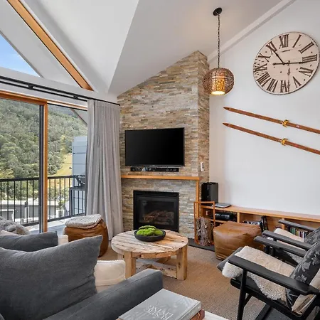 Snowgoose Apartments-3