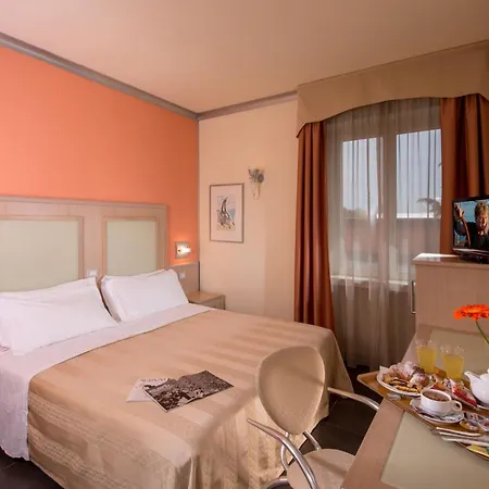 Hotel Mediterraneo-3
