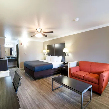 Econo Lodge Inn & Suites Corpus Christi-3