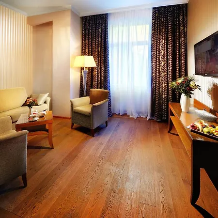 Grand Hotel Praha-2