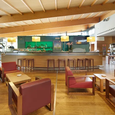 Hotel Puerta De Bilbao-2