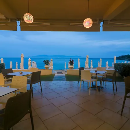 Tosca Beach Hotel-3