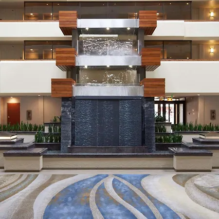 Doubletree By Hilton Fresno Convention Center-2