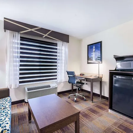 Clarion Pointe Madison-Huntsville-3