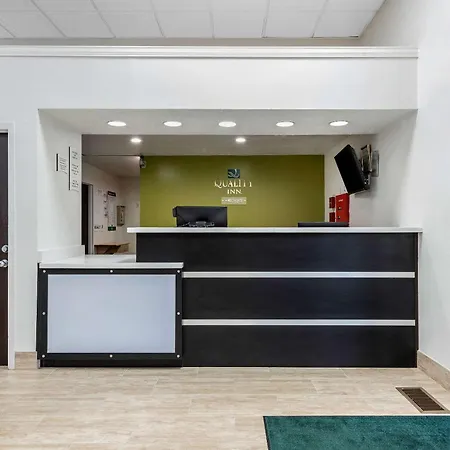 Quality Inn Coraopolis - Pittsburgh Airport-3