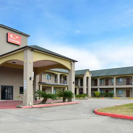 Econo Lodge Inn & Suites Port Arthur Near Sabine Pass-3