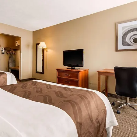 Quality Inn & Suites New Castle-3
