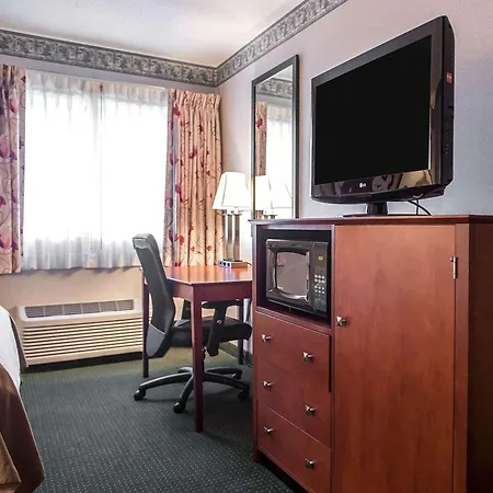 Quality Inn New Columbia-Lewisburg-2