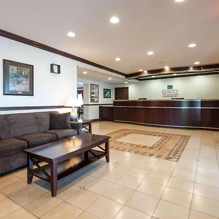 Quality Inn & Suites Quakertown-Allentown-2