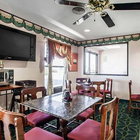 Quality Inn Arcola-2