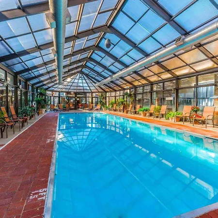 Comfort Inn & Suites Erie - Splash Lagoon Indoor Waterpark-2