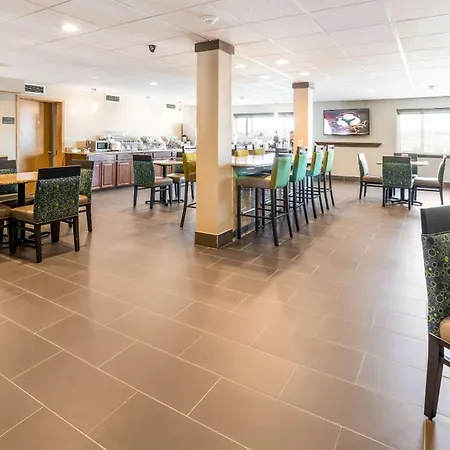 Comfort Inn Waukesha - Milwaukee West-2