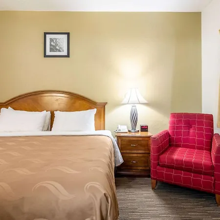 Quality Inn Keystone Near Mount Rushmore-3