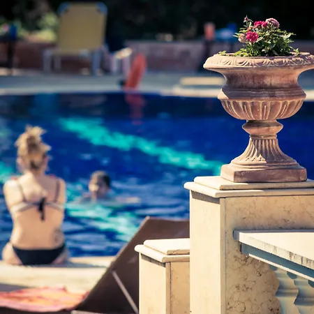 Avalon Airport Hotel Thessaloniki-2