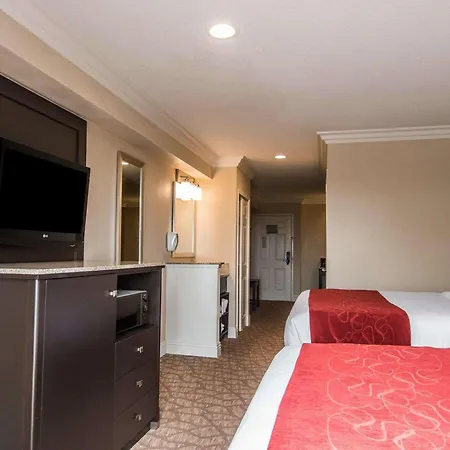 Comfort Suites San Clemente Beach-2