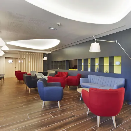 Kyriad Prestige Pau – Palais des Sports-3