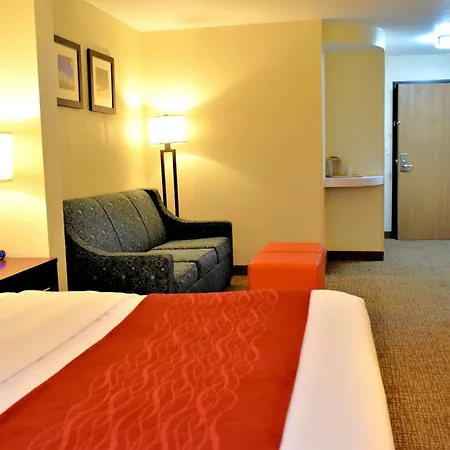 Comfort Inn & Suites Greenville I-70-3
